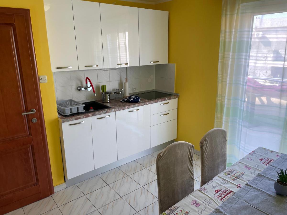 Apartments Mikulic Rogoznica  Exterior photo